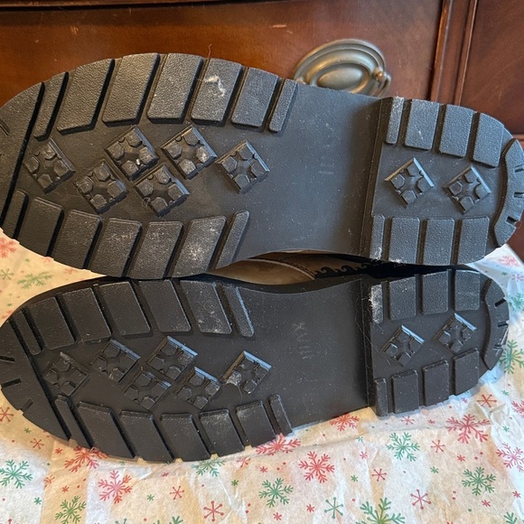 Unisex vegan leather combat boots Viking longship Vegvisir symbol design Beige - Picture 8 of 10